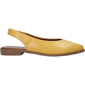 Topánky Žena Sandále Bueno Shoes 9N0102 žltá