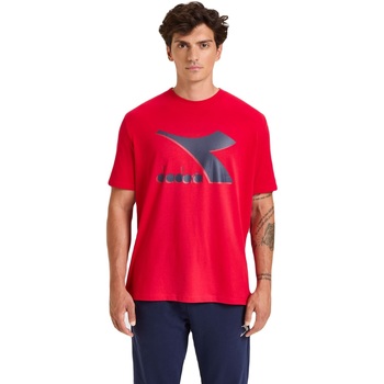 Oblečenie Muž Tričká s krátkym rukávom Diadora Ss Shield Červená