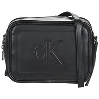 Tašky Žena Tašky cez rameno Calvin Klein Jeans SCULPTED CAMERA BAG18 PIPPING Čierna