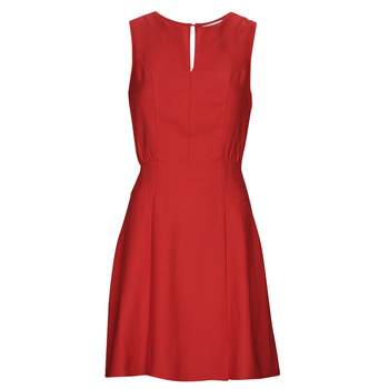 Oblečenie Žena Krátke šaty Naf Naf EMELYNE R1 Červená