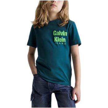 Oblečenie Chlapec Tričká s krátkym rukávom Calvin Klein Jeans  Zelená