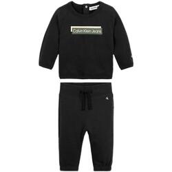 Oblečenie Chlapec Vetrovky a bundy Windstopper Calvin Klein Jeans  Čierna