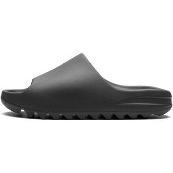 Topánky Turistická obuv Yeezy Slide Granite Čierna