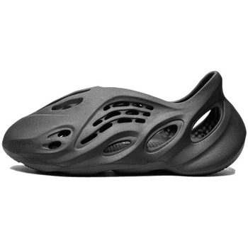 Topánky Turistická obuv Yeezy Foam RnR Carbon Čierna